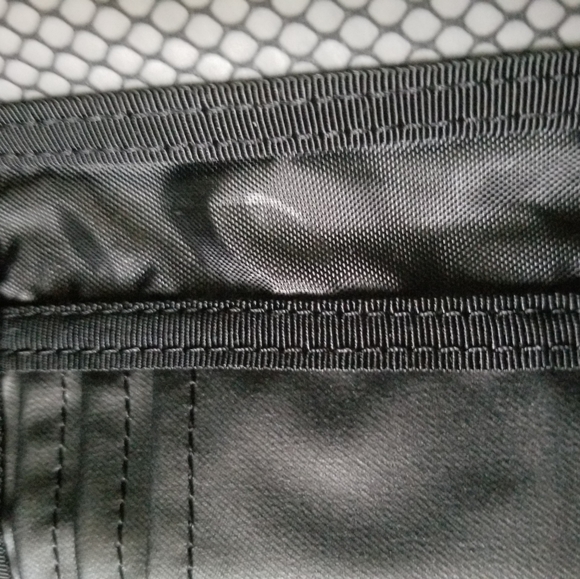 Oakley wallet - Picture 2 of 8